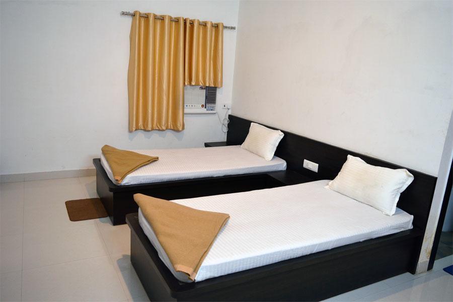 Nagina Palace Hotel Bodh Gaya Buitenkant foto
