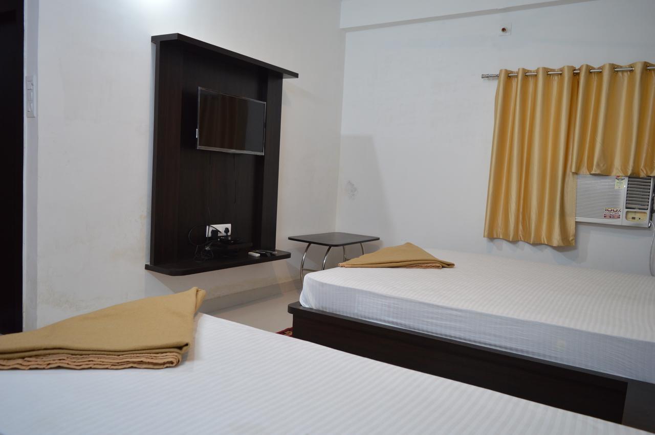Nagina Palace Hotel Bodh Gaya Buitenkant foto